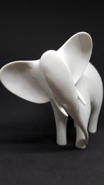 Royal Dux - Beeldje - White Elephant - Porselein, Antiek en Kunst