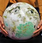 Grote garnieriet met peridoot en moldaviet – Museumgrootte,