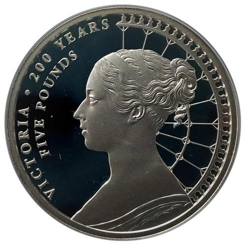 Guernesey. 5 Pounds 2019  200th Anniversary Birth of Queen, Postzegels en Munten, Munten | Europa | Niet-Euromunten