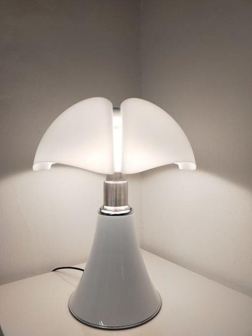 Martinelli Luce - Gae Aulenti - Tafellamp - Vleermuis 620 -, Antiek en Kunst, Antiek | Verlichting