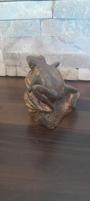 Pierre Chenet (XX-XXI) - Sculpture, La Grenouille sur sa