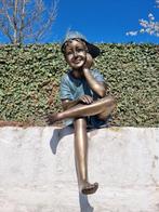 sculptuur, Boy with cap - 60 cm - Brons