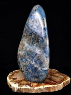 CORDIERITE / IOLIET Hand sharpened and Hand polished / -