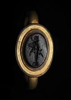 Oud-Romeins Goud Ring met gestreepte Agaat diepdruk