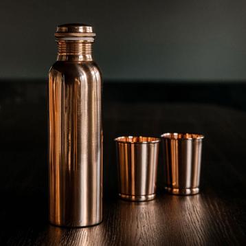 Puur Koperen Set: Fles (1 l) + 2 Bekers (300 ml) Glad, Ophalen of Verzenden, Lichaamsverzorging