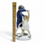 Bing & Grondahl - Beeldje - Boy and Girl Dancing - Porselein