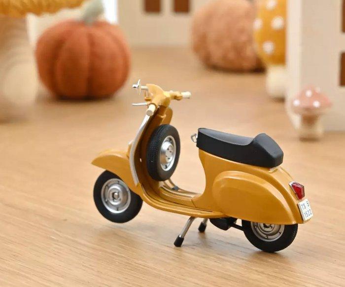 Norev 1:43 - Model motorfiets - Vespa, Hobby en Vrije tijd, Modelauto's | 1:5 tot 1:12