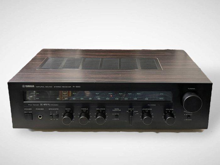 Yamaha - R-300 Solid state stereo receiver, Audio, Tv en Foto, Radio's