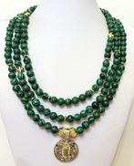 Malachite avec Croix Immisa Quadrata dHématite et Madonna