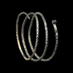 Viking periode Zilver gedraaide armband