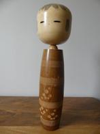 Zeer grote vintage kokeshi met pruimenbloesems, 45 cm, met, Antiek en Kunst