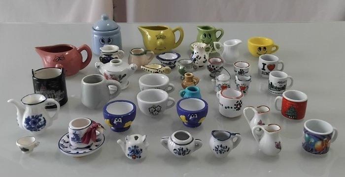 Themacollectie - Theeservies voor poppen en andere, Antiek en Kunst, Antiek | Speelgoed