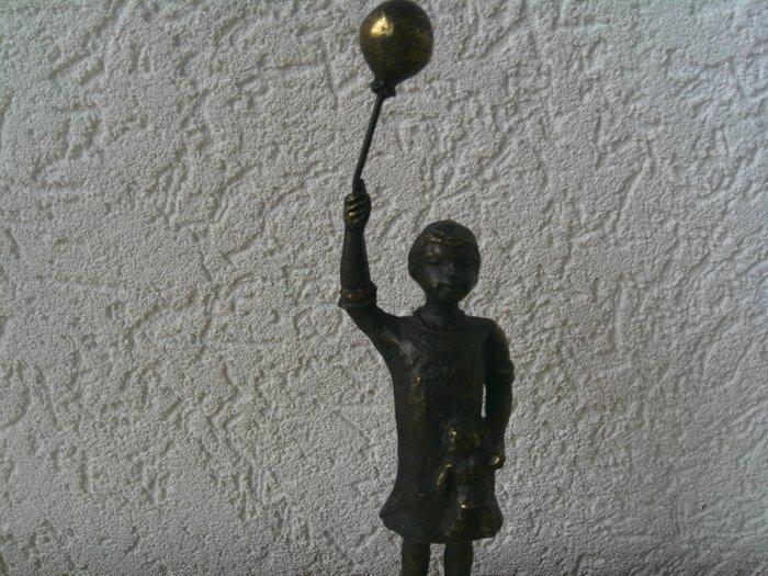 Artihove - Figurine - MEISJE MET BALLON EN POP - Bronze, Antiquités & Art, Curiosités & Brocante