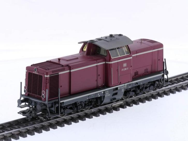 Schaal H0 Märklin 3473 diesellocomotief BR211 van de DB...., Hobby en Vrije tijd, Modeltreinen | H0, Wisselstroom, Locomotief