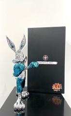 Van Apple - K.O. Bunny - Dior, Antiek en Kunst