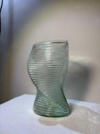Vaas - Elegant Gerecycled Glas Vaas met Spiraalvormig Design