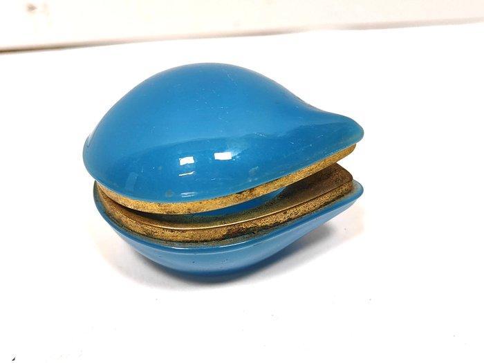 Sieradendoos - Sieradendoosje klein in opalino opalina blauw, Antiek en Kunst, Antiek | Glaswerk en Kristal