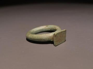 Égypte ancienne Faience Anneau. Période tardive, de 664 à