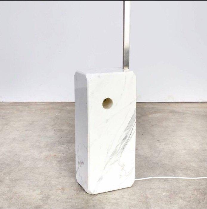 Flos - Achille Castiglioni, Pier Giacomo Castiglioni - Arco, Antiek en Kunst, Antiek | Verlichting