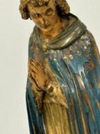 Sculpture, Polychroom houten beeld van een heilige figuur -