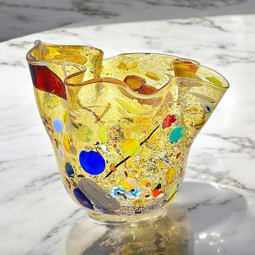 Filippo Maso - Vase -  Fazzoletto ambre avec feuille, Antiek en Kunst, Antiek | Glaswerk en Kristal