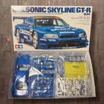 Tamiya - Speelgoedauto CALSONIC SKYLINE GT-R (R34) 1/24, Hobby en Vrije tijd, Nieuw