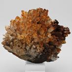 Quartz orange avec oxydes métalliques, Sardaigne Cristaux