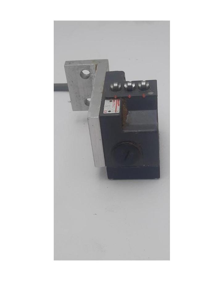 Balluf BNS 113-B03-L12-61-A-22-03 mechanische positie-/einds, Zakelijke goederen, Machines en Bouw | Houtbewerking, Verzenden