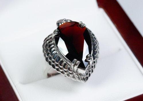 Sans Prix de Réserve - Bague - Argent 925 - 8,50 ct Grenat, Handtassen en Accessoires, Ringen