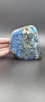 Labradorite Cristal poli - Hauteur : 12.7 cm - Largeur :