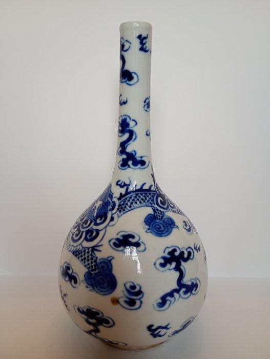 Flesvaas - Keramiek - Vietnam - Blauwe keizerlijke vaas van, Antiek en Kunst, Antiek | Overige Antiek