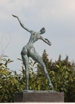 sculptuur, MODERN WOMAN - 53 cm - Marmer