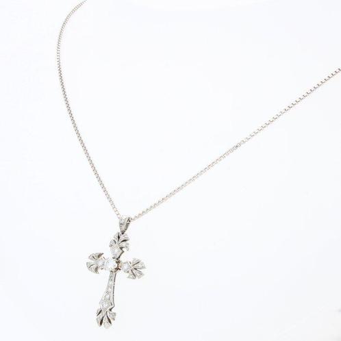 UnoAErre - Ketting met hanger - 18 karaat Witgoud -  0.48ct., Handtassen en Accessoires, Antieke sieraden