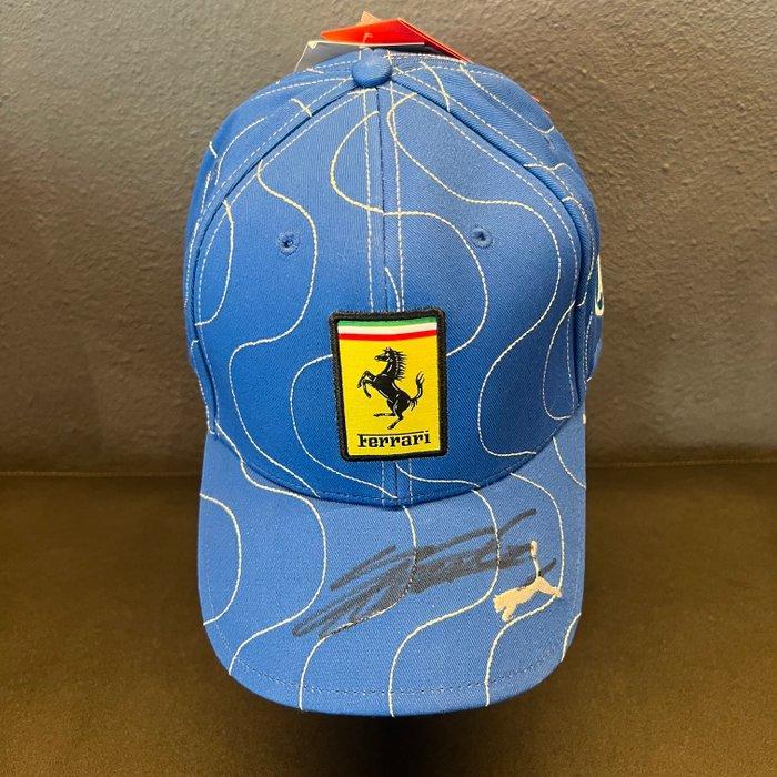 Ferrari - Formule 1 - Charles Leclerc - 2025 - Pet, Verzamelen, Automerken, Motoren en Formule 1