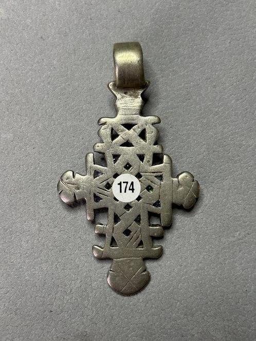 Bijou unique fait a main - Ancienne croix éthiopienne - 7 cm, Antiek en Kunst, Kunst | Niet-Westerse kunst