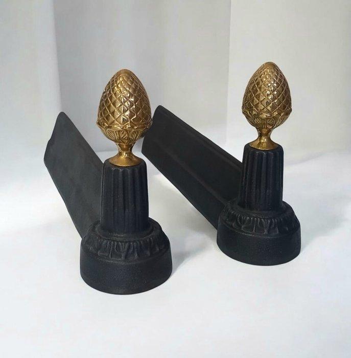 Vuurbok (2) - Chenets - dennenappels - neoclassicistische, Antiek en Kunst, Curiosa en Brocante