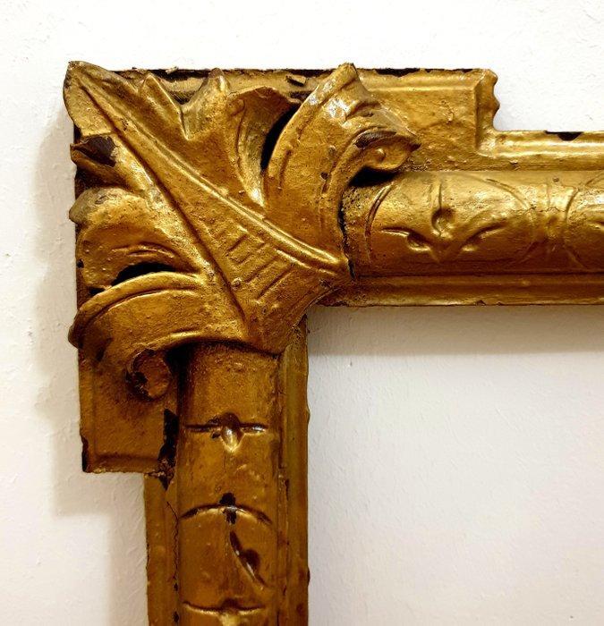 Marco isabelino con orejas en madera tallada y dorada en oro, Antiek en Kunst, Antiek | Overige Antiek