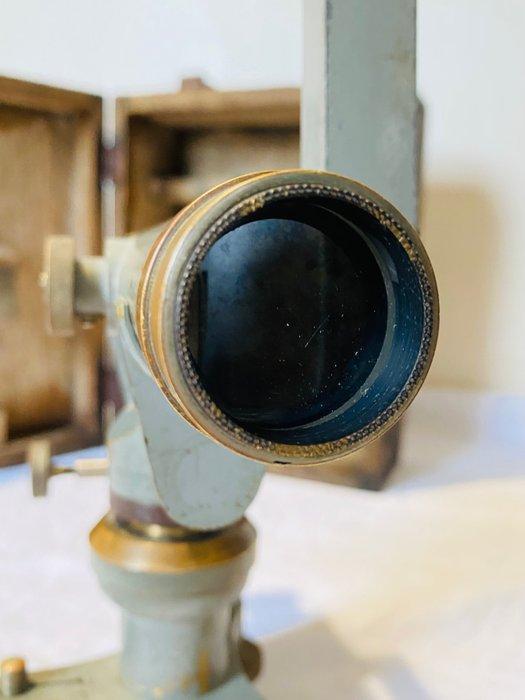 Théodolite - 1940-1950 - France - ancien de géomètre Erard, Collections, Appareils photo & Matériel cinématographique