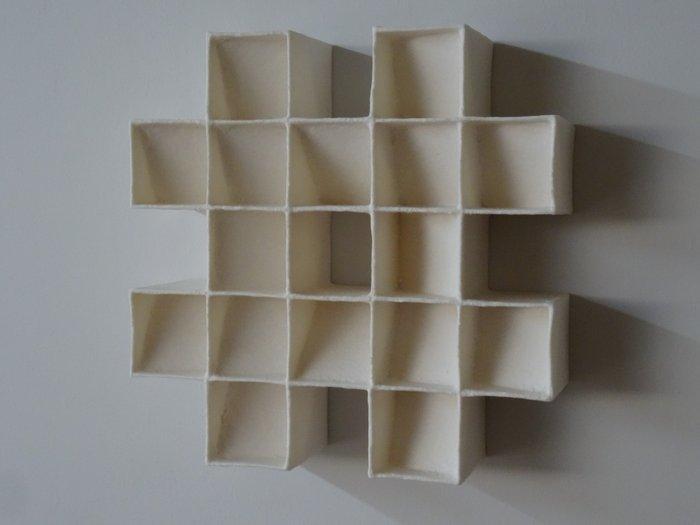 Hans Meeuwsen - Reliëf, 2025 - 52 Witte hashtag,, Antiek en Kunst, Kunst | Designobjecten