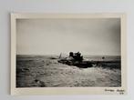 Richard Dowden - Destroyed Iraqi Tank, Desert War Scene,, Antiek en Kunst