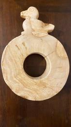 Anneau de cérémonie traditionnelle en bénitier fossilisé