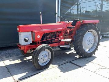 renauld - Master 2 - Oldtimer tractor beschikbaar voor biedingen
