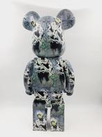Medicom Toy x Banksy - No reserve Be@rbrick 1000% (Riot cop)