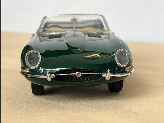 Franklin Mint 1:24 - Model sportwagen - Jaguar E-Type, Hobby en Vrije tijd, Modelauto's | 1:5 tot 1:12