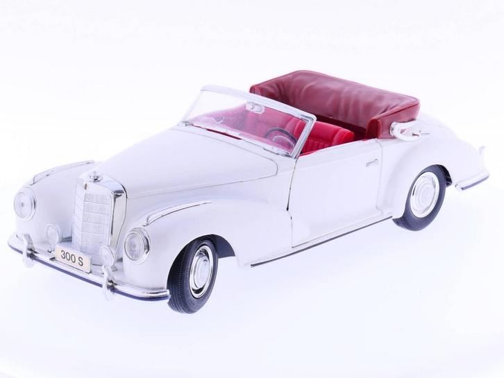 Schaal 1:18 Maisto 806 Mercedes Benz 300S Cabriolet 1955..., Hobby en Vrije tijd, Modelauto's | 1:18, Gebruikt, Maisto, Ophalen of Verzenden