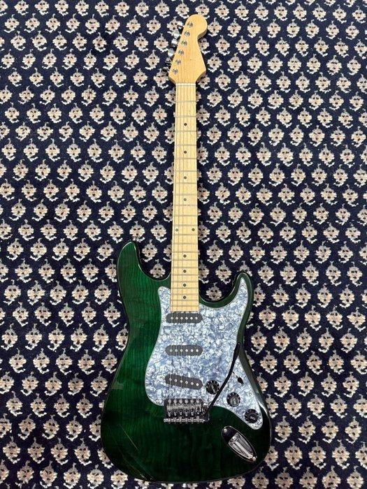 Unkown - Stratocaster - Perloid Pickguad - - Guitare, Musique & Instruments, Instruments à corde | Guitares | Acoustiques