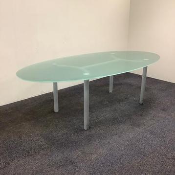 Tweedehands design vergadertafel 240x118 cm,  met glazen, Bureau