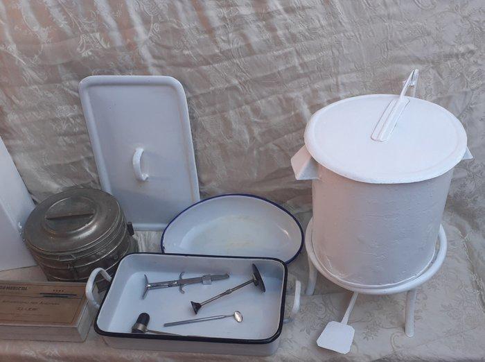 Farmedical - Medisch instrument - Chirurgisch gereedschap -, Antiek en Kunst, Antiek | Wandborden en Tegels