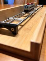 DBD N N - Model treinbevestiging (1) - Houten voetstuk met, Hobby en Vrije tijd, Nieuw