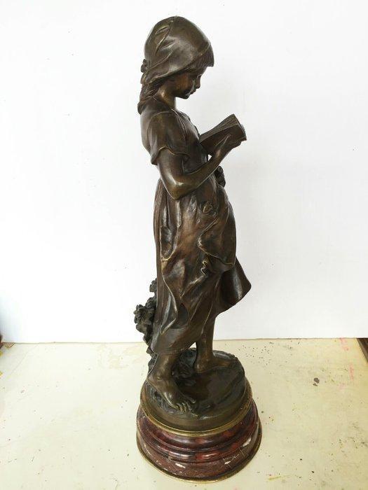Mathurin Moreau (1822-1912) - sculptuur, Reading Girl - 63, Antiek en Kunst, Antiek | Keramiek en Aardewerk